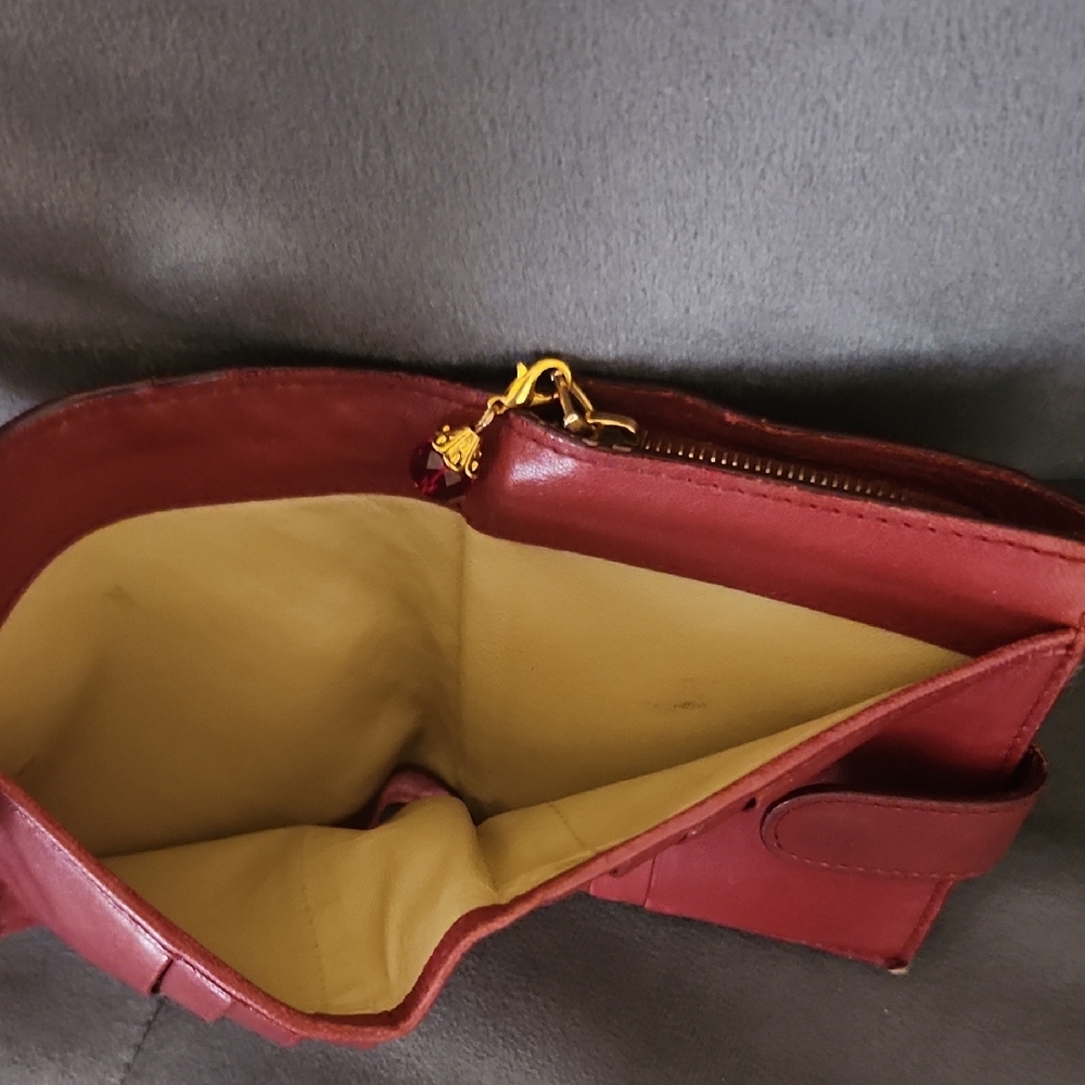 Bottega Veneta Red Woven Leather Wallet - Picture 5 of 9
